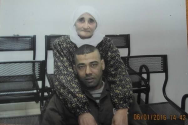 yaser-hamdouneh-mother