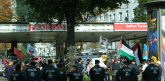 Berliner Kundgebung für Palästina stellt sich der Polizeirepression entgegen: From the River to the Sea, Palestine will be Free!